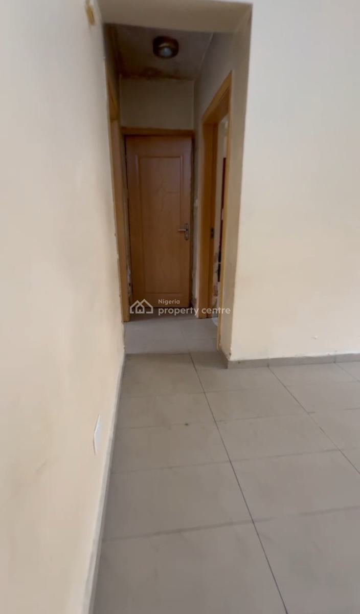 Specious 2 Bedroom Apartment, Brains and Hammers City, Life Camp, Abuja, Flat / Apartment for Sale