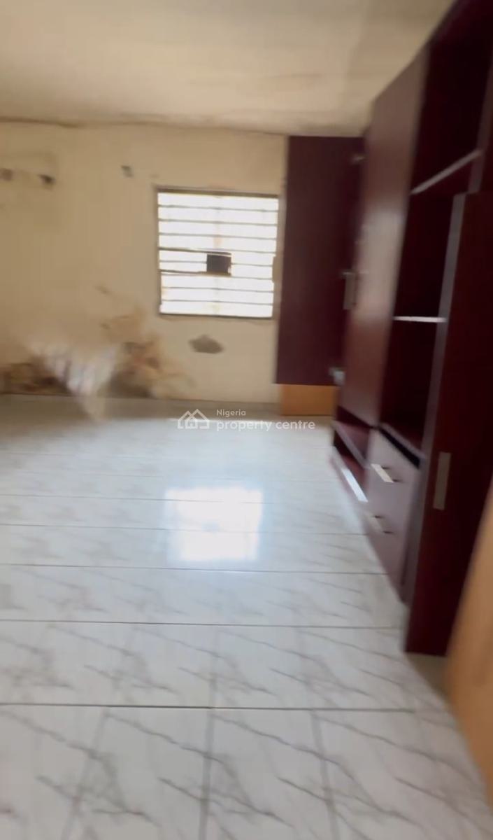 Specious 2 Bedroom Apartment, Brains and Hammers City, Life Camp, Abuja, Flat / Apartment for Sale