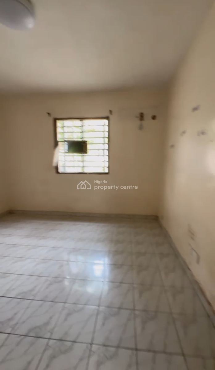 Specious 2 Bedroom Apartment, Brains and Hammers City, Life Camp, Abuja, Flat / Apartment for Sale