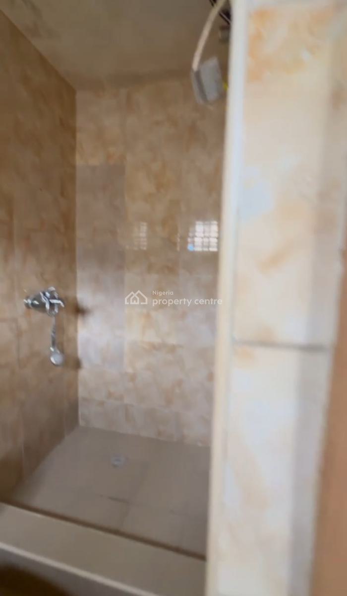 Specious 2 Bedroom Apartment, Brains and Hammers City, Life Camp, Abuja, Flat / Apartment for Sale
