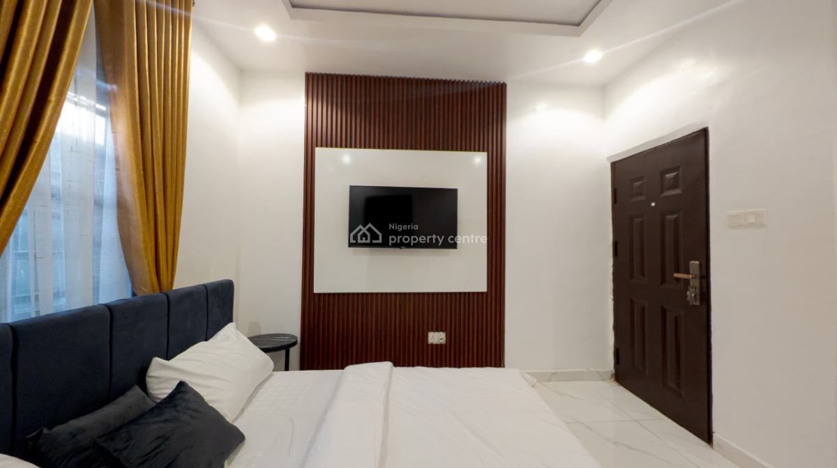 Studio Apartment, Adeniran Ogunsanya, Surulere, Lagos, Flat / Apartment Short Let