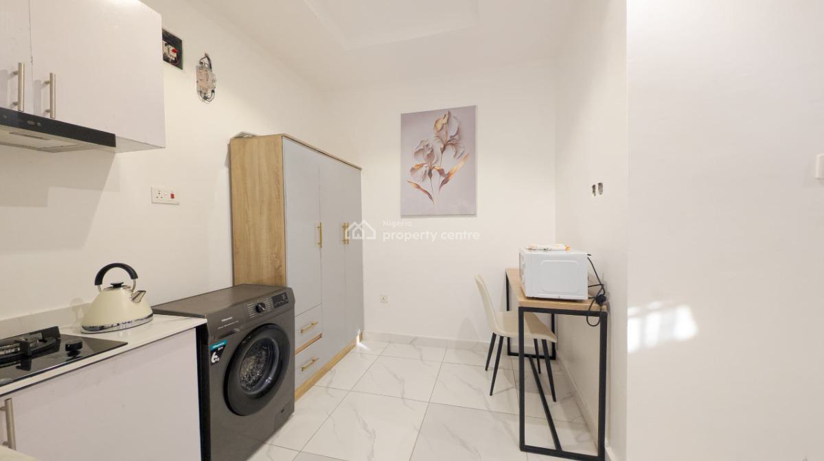 Studio Apartment, Adeniran Ogunsanya, Surulere, Lagos, Flat / Apartment Short Let