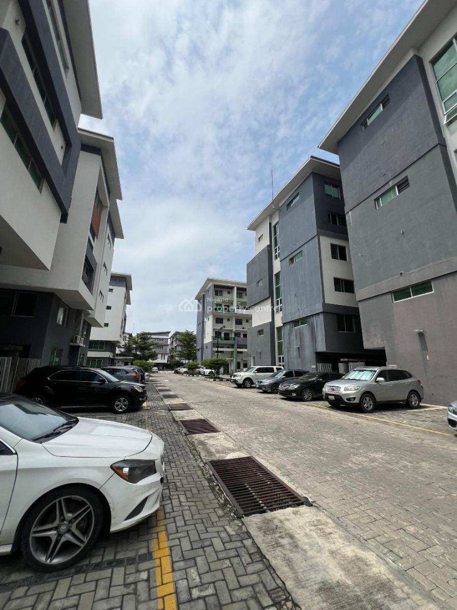 Two Bedroom Mansionette, Lekki Phase 1 Right Hand Side, Lekki, Lagos, Flat / Apartment for Rent