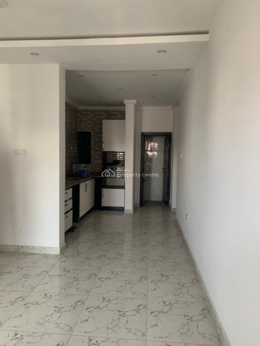 Beautiful Serviced 2 Bedroom Apartment with Elevator, Orchid Road, Lekki, Lagos, Flat / Apartment for Rent