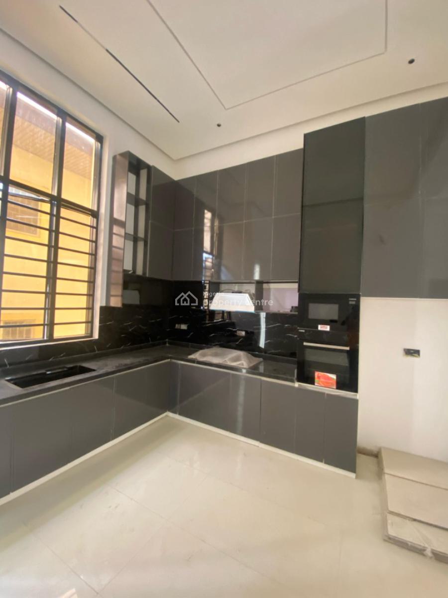 Tasteful 3 Bedroom Apartment Serviced, Lekki Phase1,  Lekki Lagos, Lekki, Lagos, Flat / Apartment for Sale