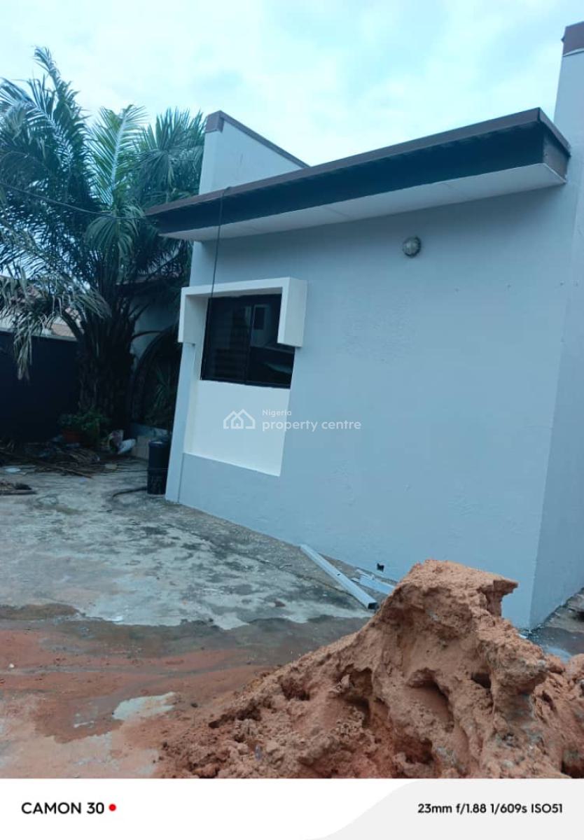 Beautiful Self Compound 3 Bedroom Apartment with Bq, Omole Phase 2, Ikeja, Lagos, Flat / Apartment for Rent