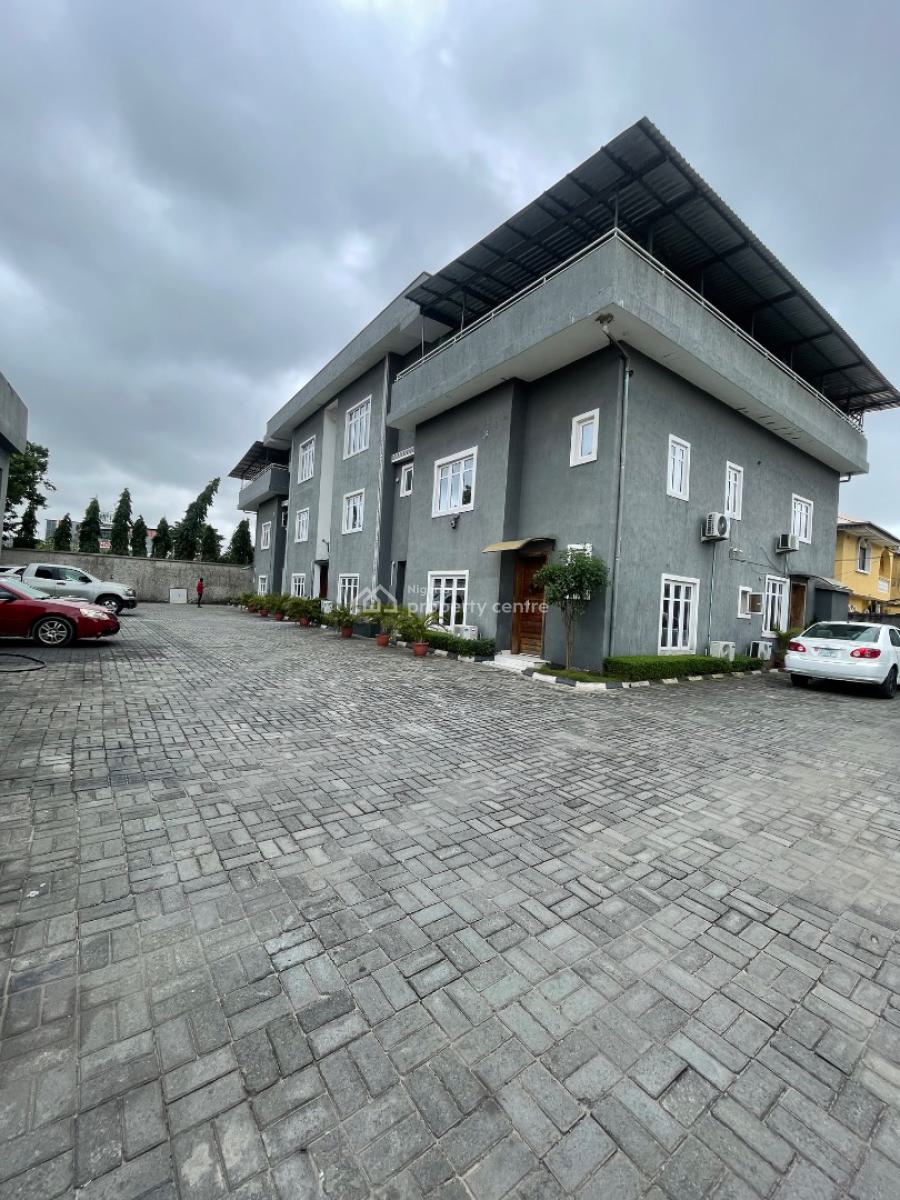 2 Bedroom with Open Rooftop, Off Admiralty Way, Lekki Phase 1, Lekki, Lagos, Flat / Apartment for Rent