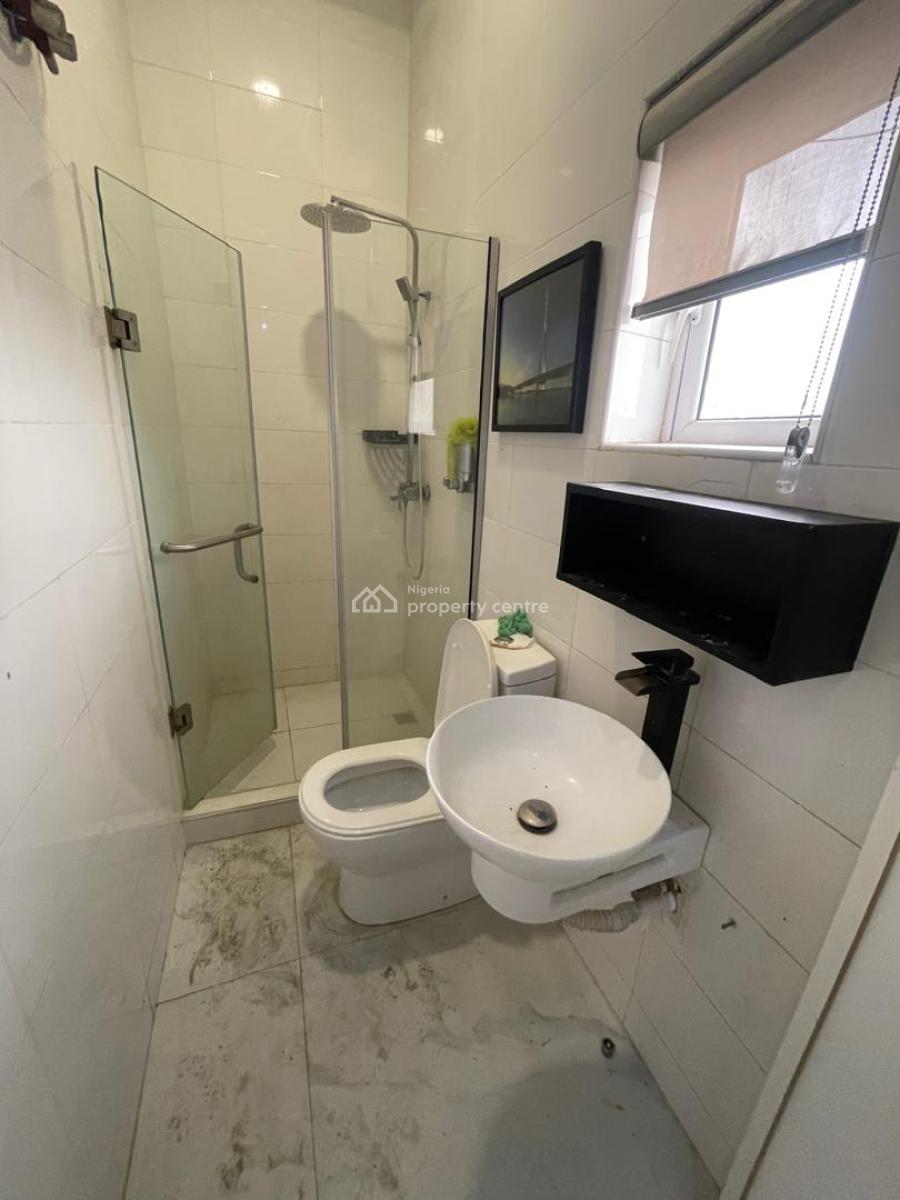 2 Bedroom with Open Rooftop, Off Admiralty Way, Lekki Phase 1, Lekki, Lagos, Flat / Apartment for Rent