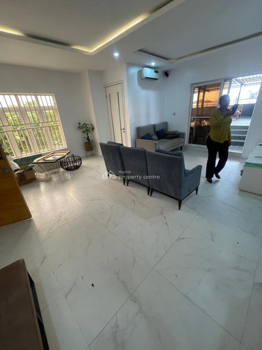 2 Bedroom with Open Rooftop, Off Admiralty Way, Lekki Phase 1, Lekki, Lagos, Flat / Apartment for Rent