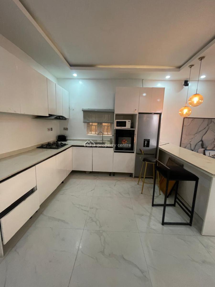 2 Bedroom with Open Rooftop, Off Admiralty Way, Lekki Phase 1, Lekki, Lagos, Flat / Apartment for Rent
