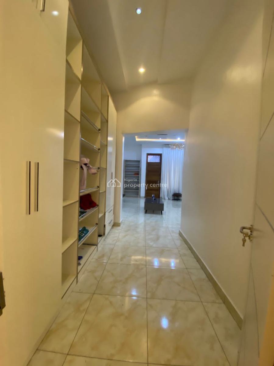 Partly Furnished Master Bedroom Studio Apartment, Oral Estate, Lekki, Lagos, Self Contain (single Rooms) for Rent
