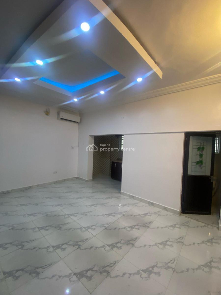 Spacious 2 Bedroom Apartment Serviced, Lekki Lagos, Lekki Phase 1, Lekki, Lagos, Flat / Apartment for Rent
