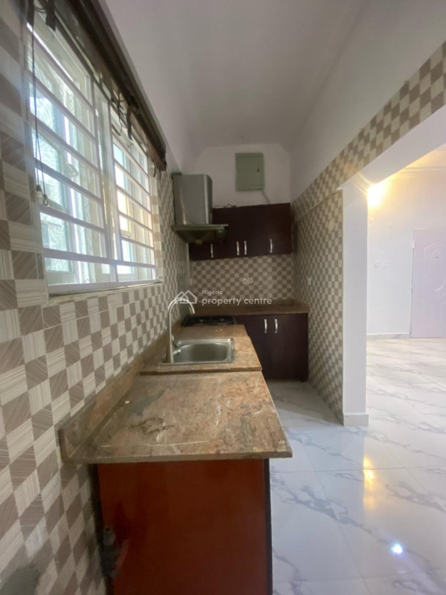 Spacious 2 Bedroom Apartment Serviced, Lekki Lagos, Lekki Phase 1, Lekki, Lagos, Flat / Apartment for Rent
