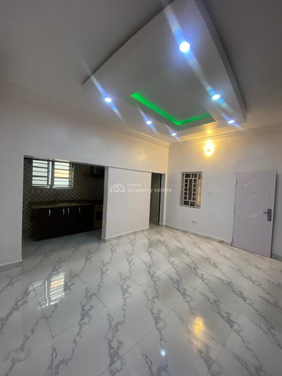 Spacious 2 Bedroom Apartment Serviced, Lekki Lagos, Lekki Phase 1, Lekki, Lagos, Flat / Apartment for Rent