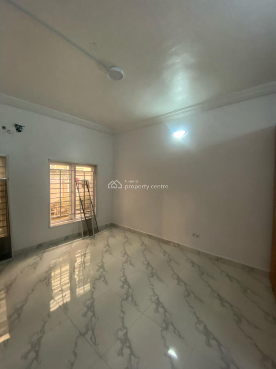 Spacious 2 Bedroom Apartment Serviced, Lekki Lagos, Lekki Phase 1, Lekki, Lagos, Flat / Apartment for Rent