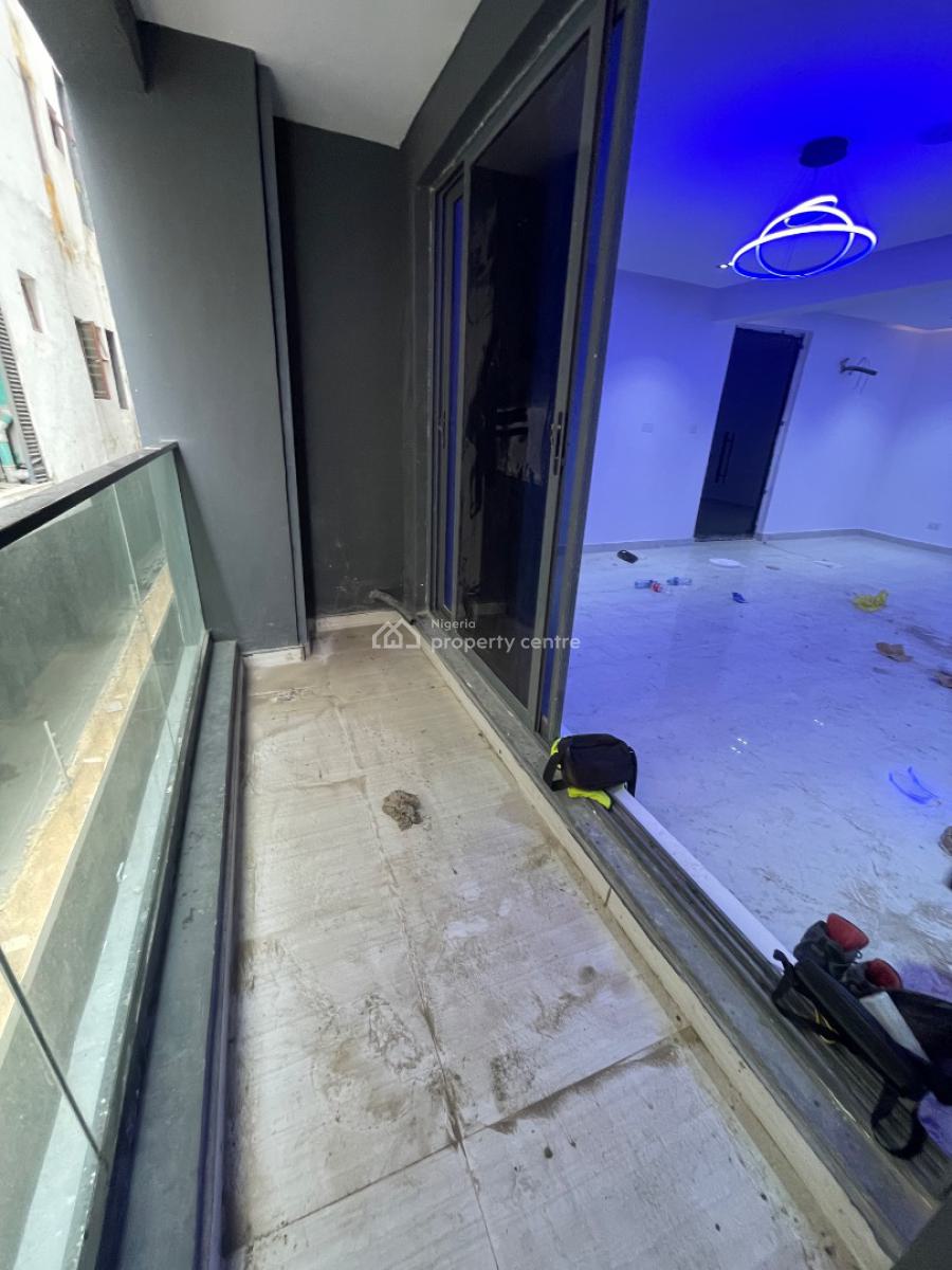 Nicely Finish 2 Bedroom, Main Ikate, Lekki Phase 1, Lekki, Lagos, Flat / Apartment for Sale