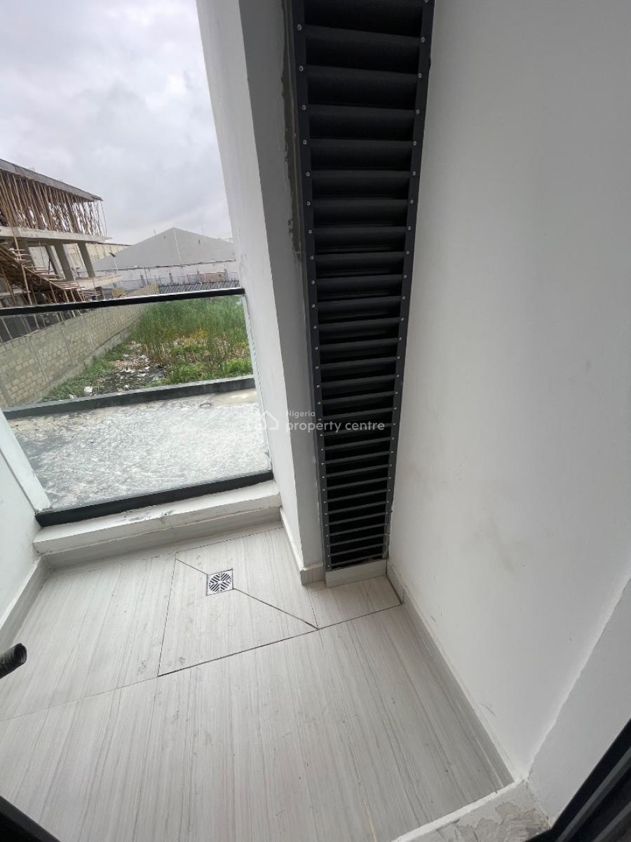 Nicely Finish 2 Bedroom, Main Ikate, Lekki Phase 1, Lekki, Lagos, Flat / Apartment for Sale