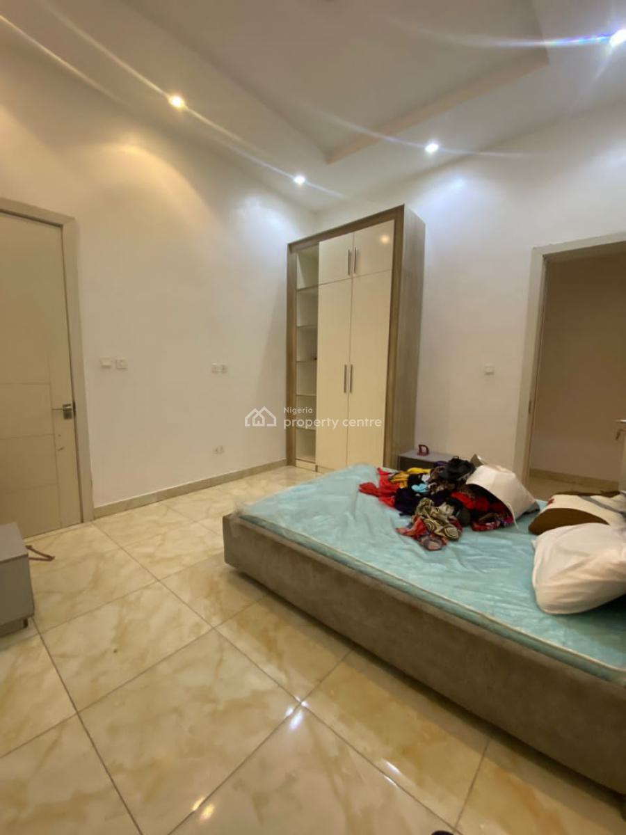 Luxury Room in a Shared Apartment, Oral Extension, Lekki, Lagos, Self Contain (single Rooms) for Rent