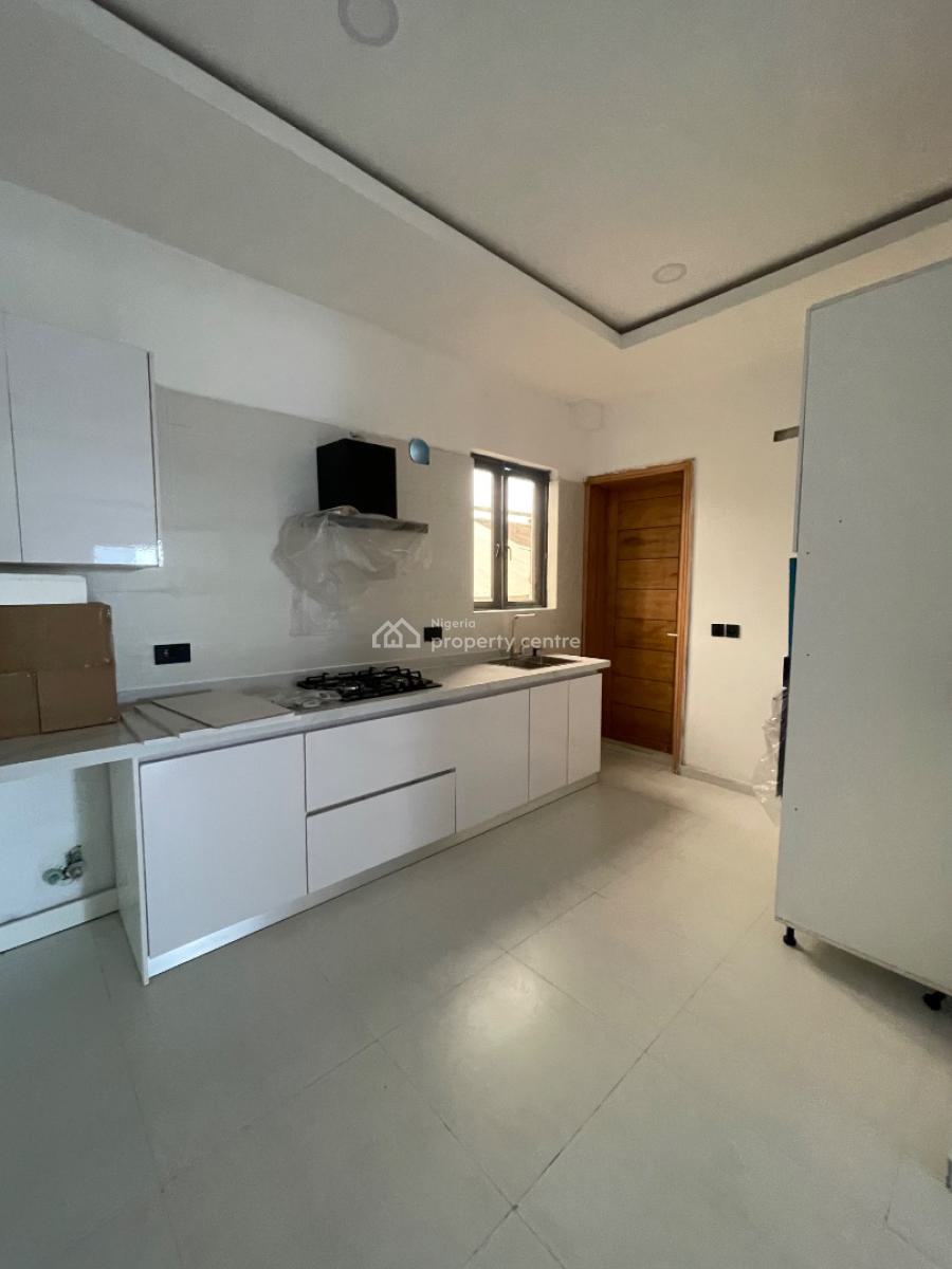 Newly Built 2 Bedroom with Swimming Pool, Off Admiralty Way, Lekki Phase 1, Lekki, Lagos, Flat / Apartment for Rent