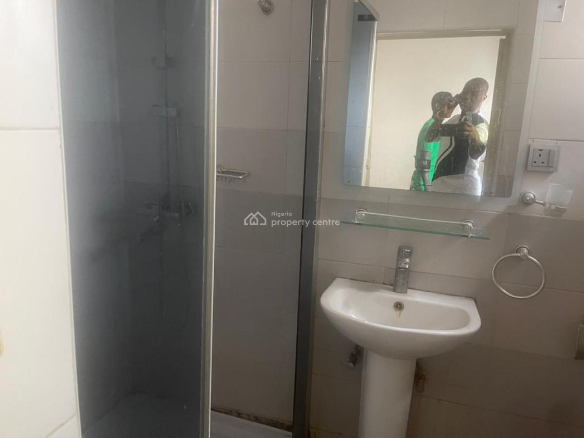 Lovely 2 Bedroom Apartment, Eleganza Gardens Opposite Vgc, Lekki, Lagos, Flat / Apartment for Rent