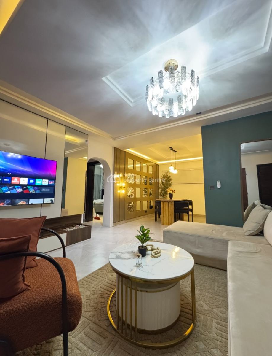 Exquisite 2 Bedrooms Apartment, Freedom Way Road, Lekki Phase 1, Lekki, Lagos, Flat / Apartment Short Let