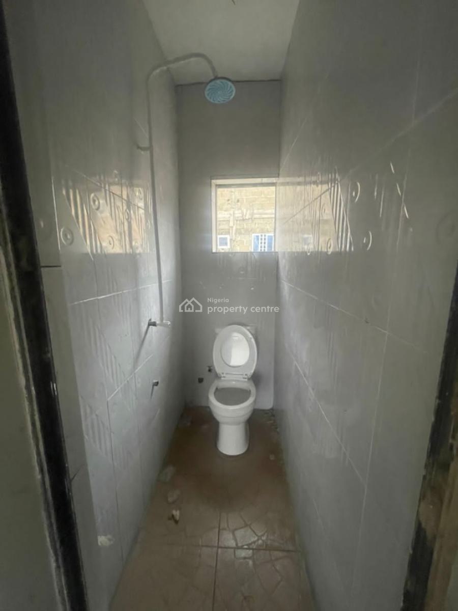 Standard and Spacious Room Self Contain, Shomolu, Lagos, Self Contain (single Rooms) for Rent