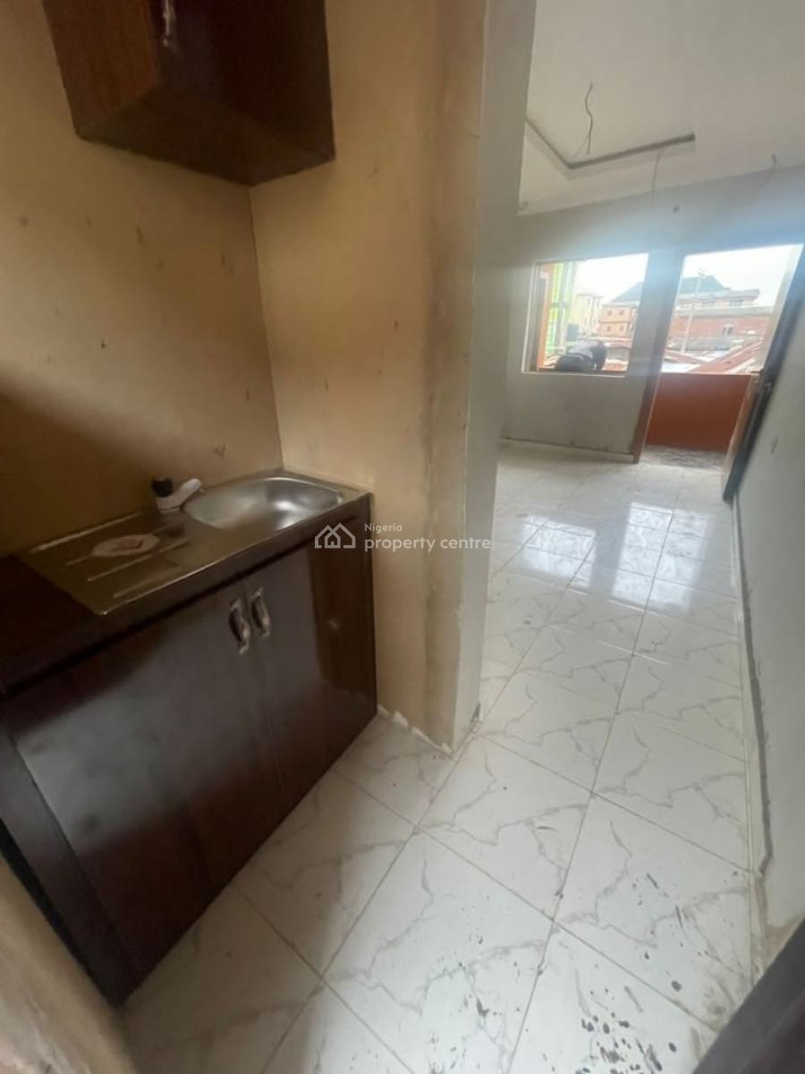 Standard and Spacious Room Self Contain, Shomolu, Lagos, Self Contain (single Rooms) for Rent