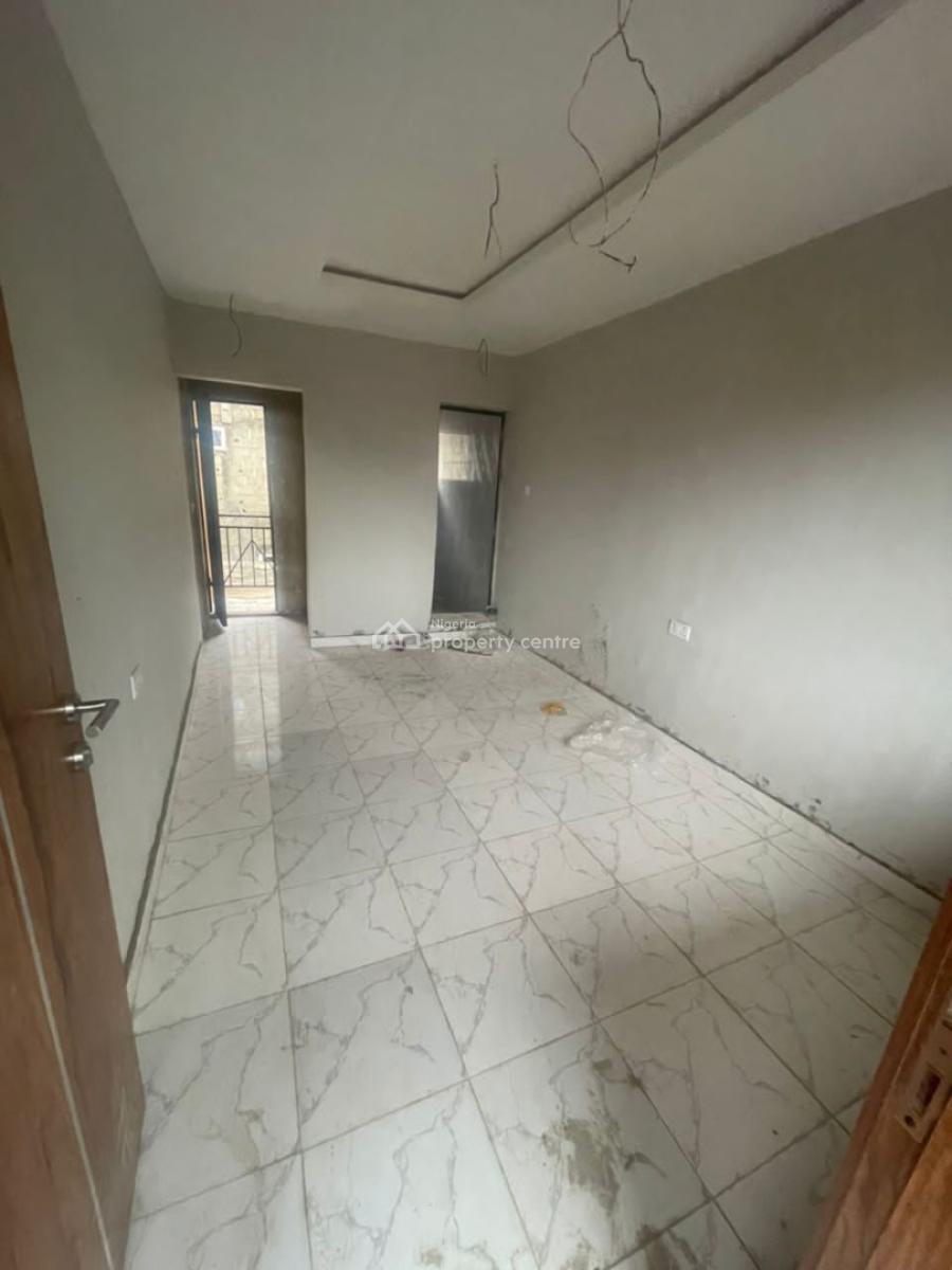 Standard and Spacious Room Self Contain, Shomolu, Lagos, Self Contain (single Rooms) for Rent