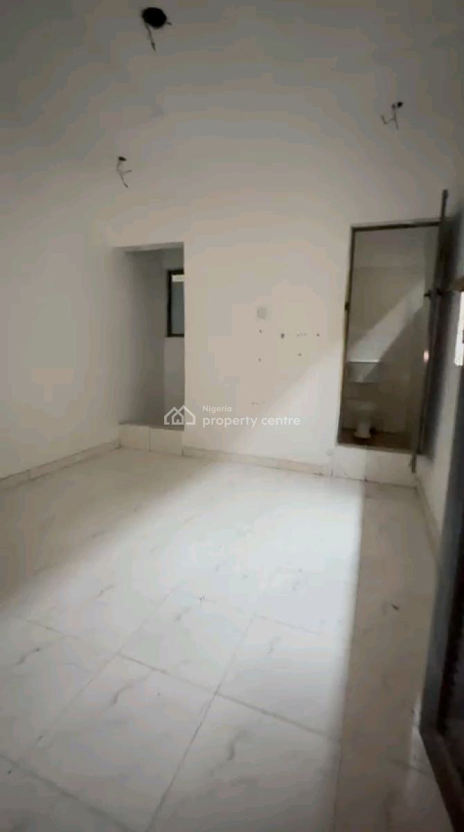 a Standard Studio Apartment, Shomolu, Lagos, Self Contain (single Rooms) for Rent