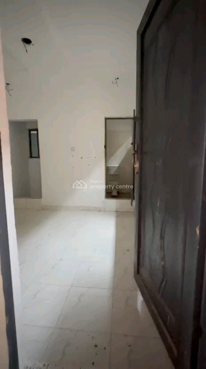 a Standard Studio Apartment, Shomolu, Lagos, Self Contain (single Rooms) for Rent