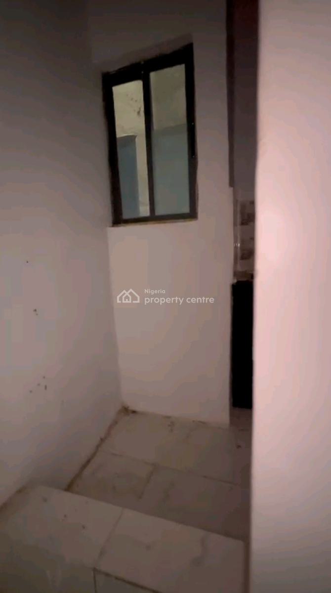 a Standard Studio Apartment, Shomolu, Lagos, Self Contain (single Rooms) for Rent