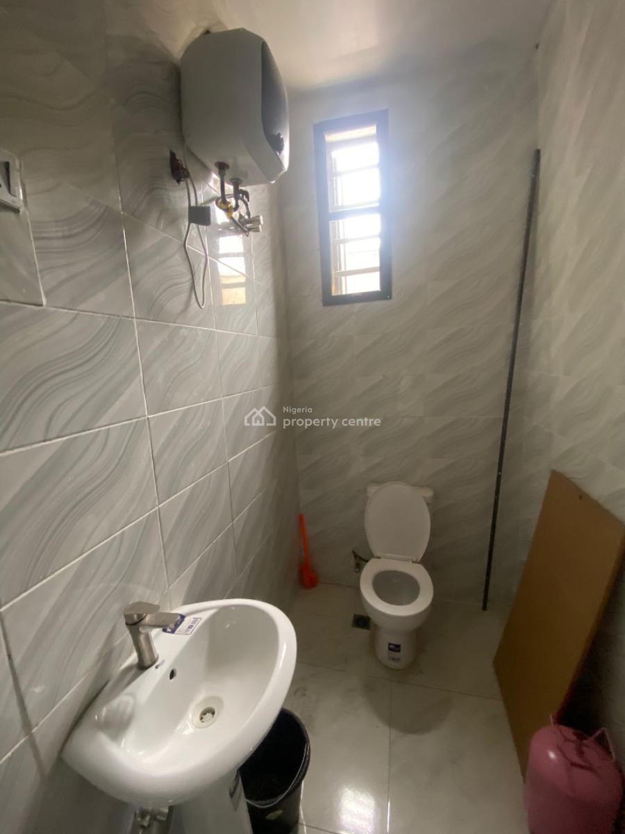 Furnished & Serviced 2 Bedroom Flat, Mobil Road, Adjacent Vgc, Ilaje, Ajah, Lagos, Flat / Apartment for Rent