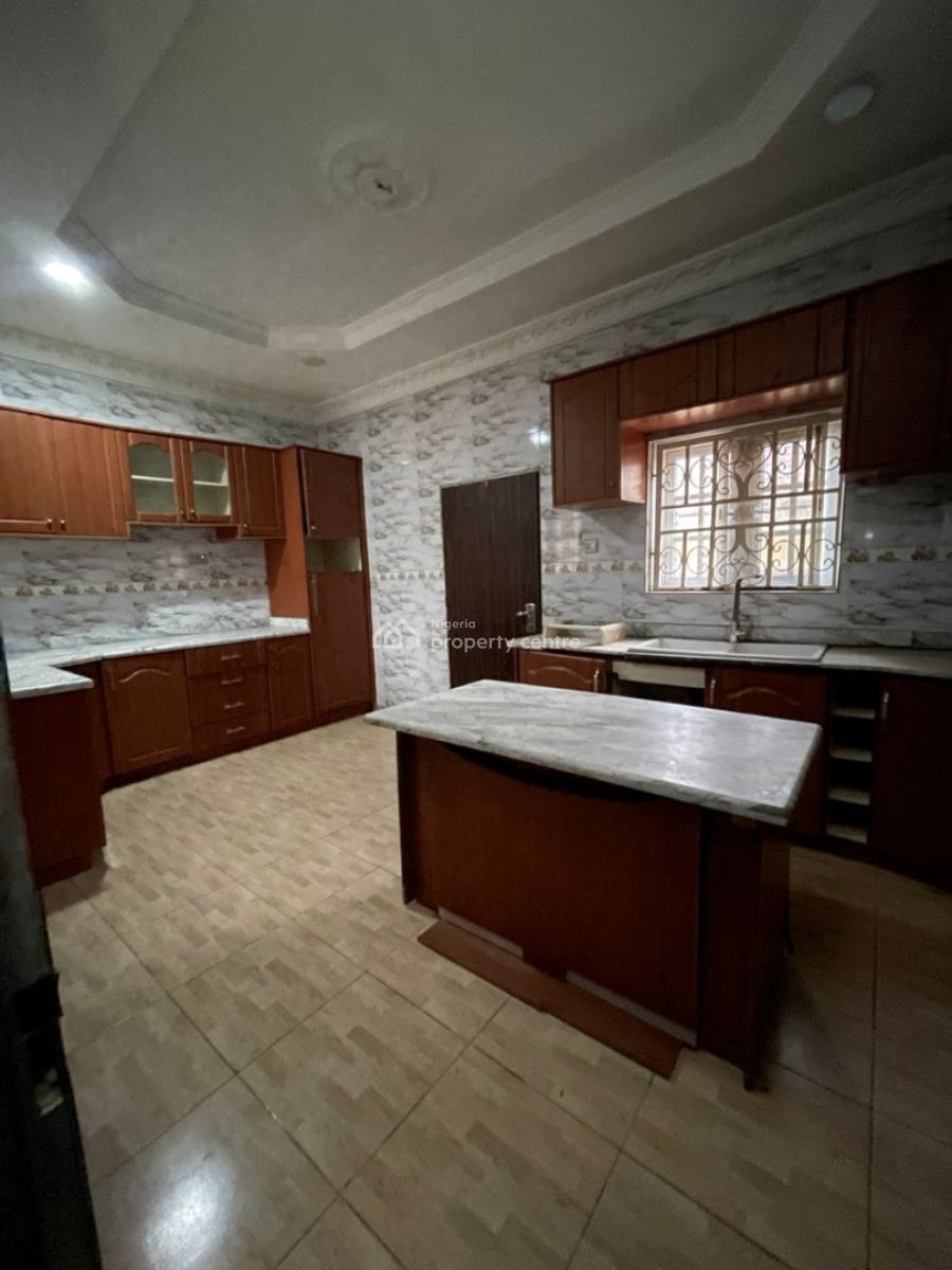Excellent Spacious 4 Bedroom Duplex with 2 Rooms Bq, Apo Resettlement, Apo, Abuja, Detached Duplex for Rent
