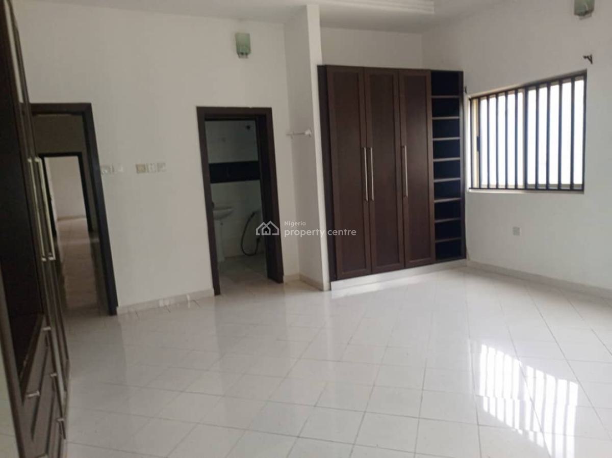 3 Bedroom Apartment with Bq, Pool & Gym, Lekki Phase 1, Lekki, Lagos, Flat / Apartment for Rent