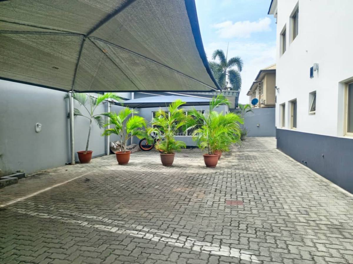 3 Bedroom Apartment with Bq, Pool & Gym, Lekki Phase 1, Lekki, Lagos, Flat / Apartment for Rent