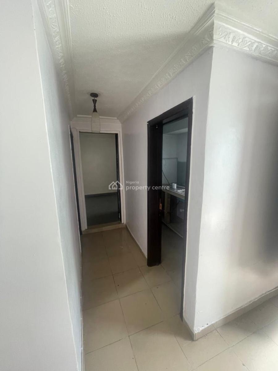 Self Serviced Mini Flat, Bisola Durosinmi Etti Drive, Lekki Phase 1, Lekki, Lagos, Mini Flat (room and Parlour) for Rent