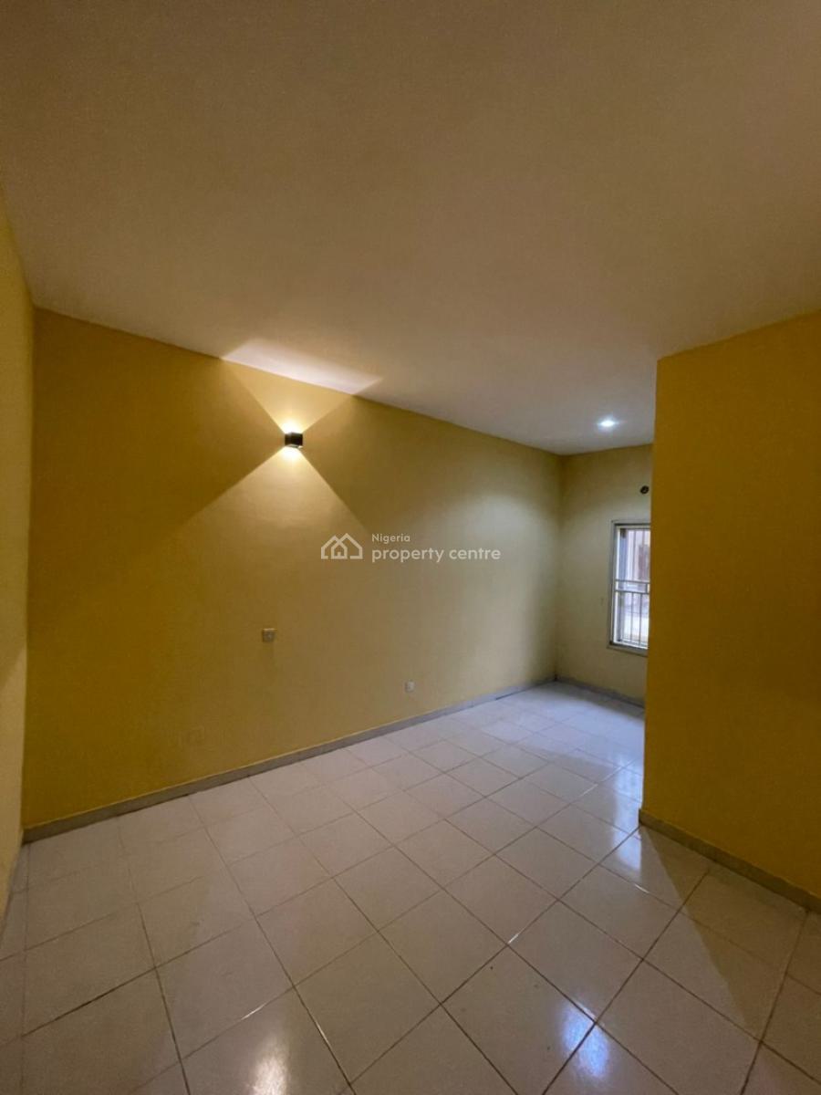 Lovely Renovated 3 Bedrooms Apartment, Ikota Villa Estate Lekki Eti-osa, Ikota, Lekki, Lagos, Flat / Apartment for Rent