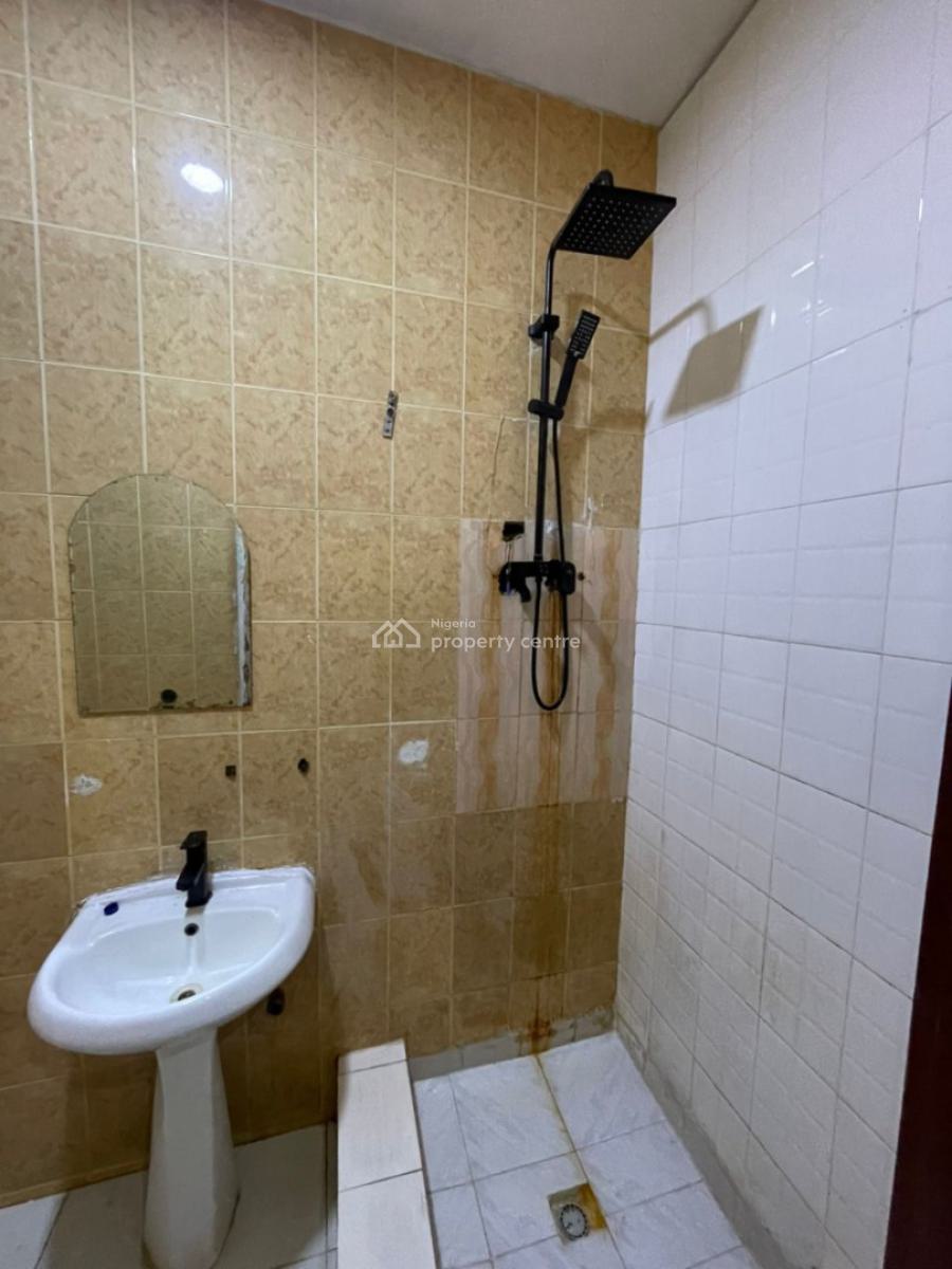 Lovely Renovated 3 Bedrooms Apartment, Ikota Villa Estate Lekki Eti-osa, Ikota, Lekki, Lagos, Flat / Apartment for Rent