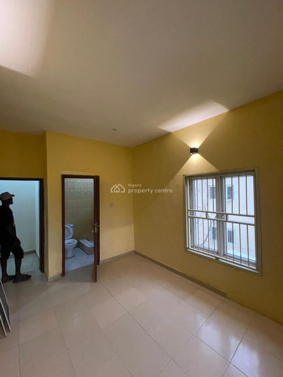 Lovely Renovated 3 Bedrooms Apartment, Ikota Villa Estate Lekki Eti-osa, Ikota, Lekki, Lagos, Flat / Apartment for Rent