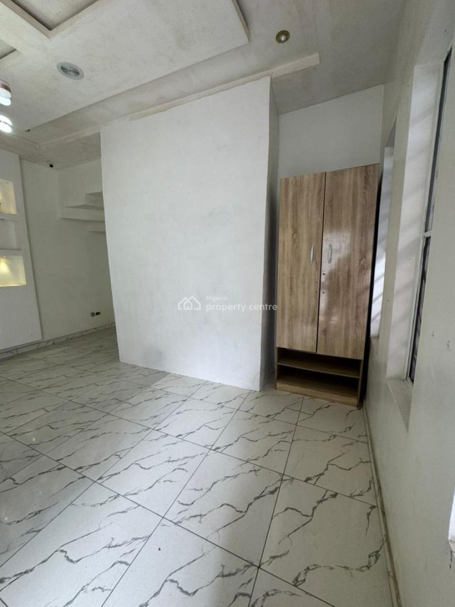 Spacious Studio Apartment in a Serviced Court, Orchid Road Eleganza Bustop, Lekki, Lagos, Self Contain (single Rooms) for Rent