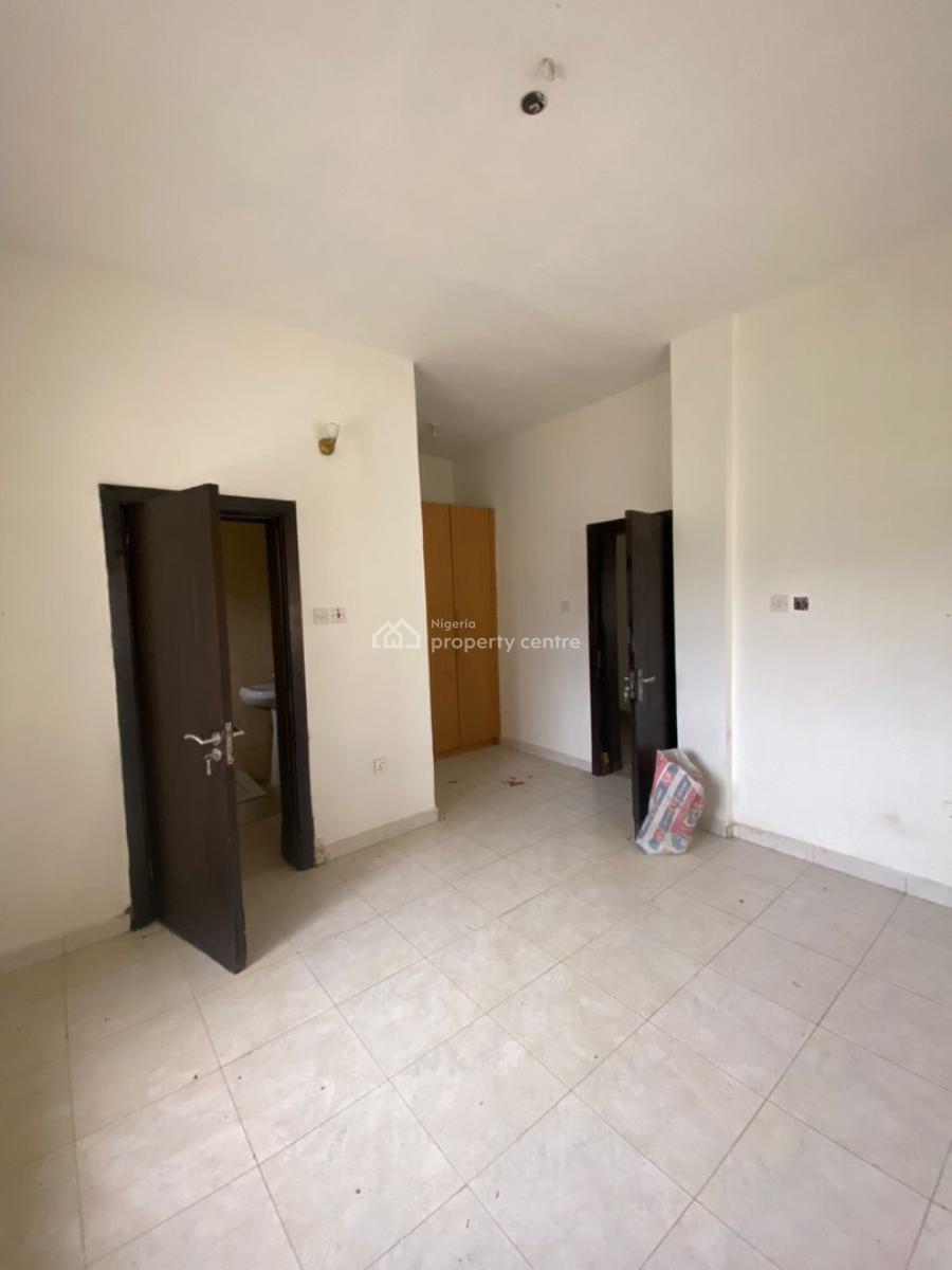 3 Bedrooms Flat and Parlour, Ogombo, Ajah, Lagos, Flat / Apartment for Rent
