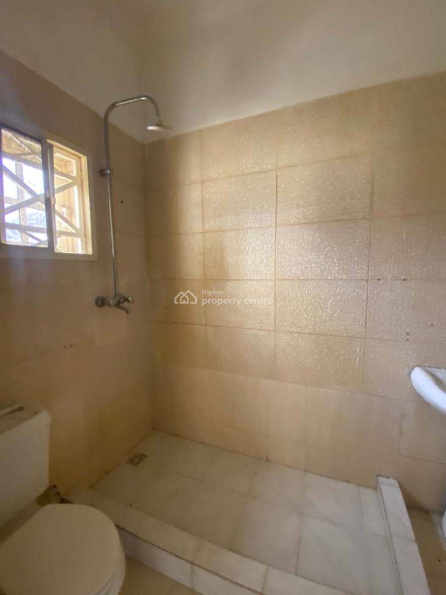 3 Bedrooms Flat and Parlour, Ogombo, Ajah, Lagos, Flat / Apartment for Rent