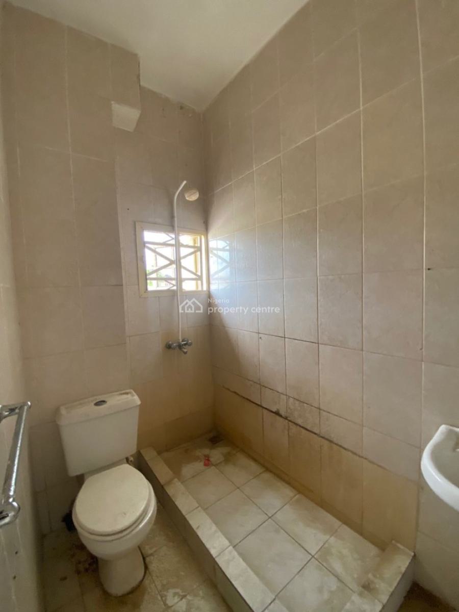 3 Bedrooms Flat and Parlour, Ogombo, Ajah, Lagos, Flat / Apartment for Rent