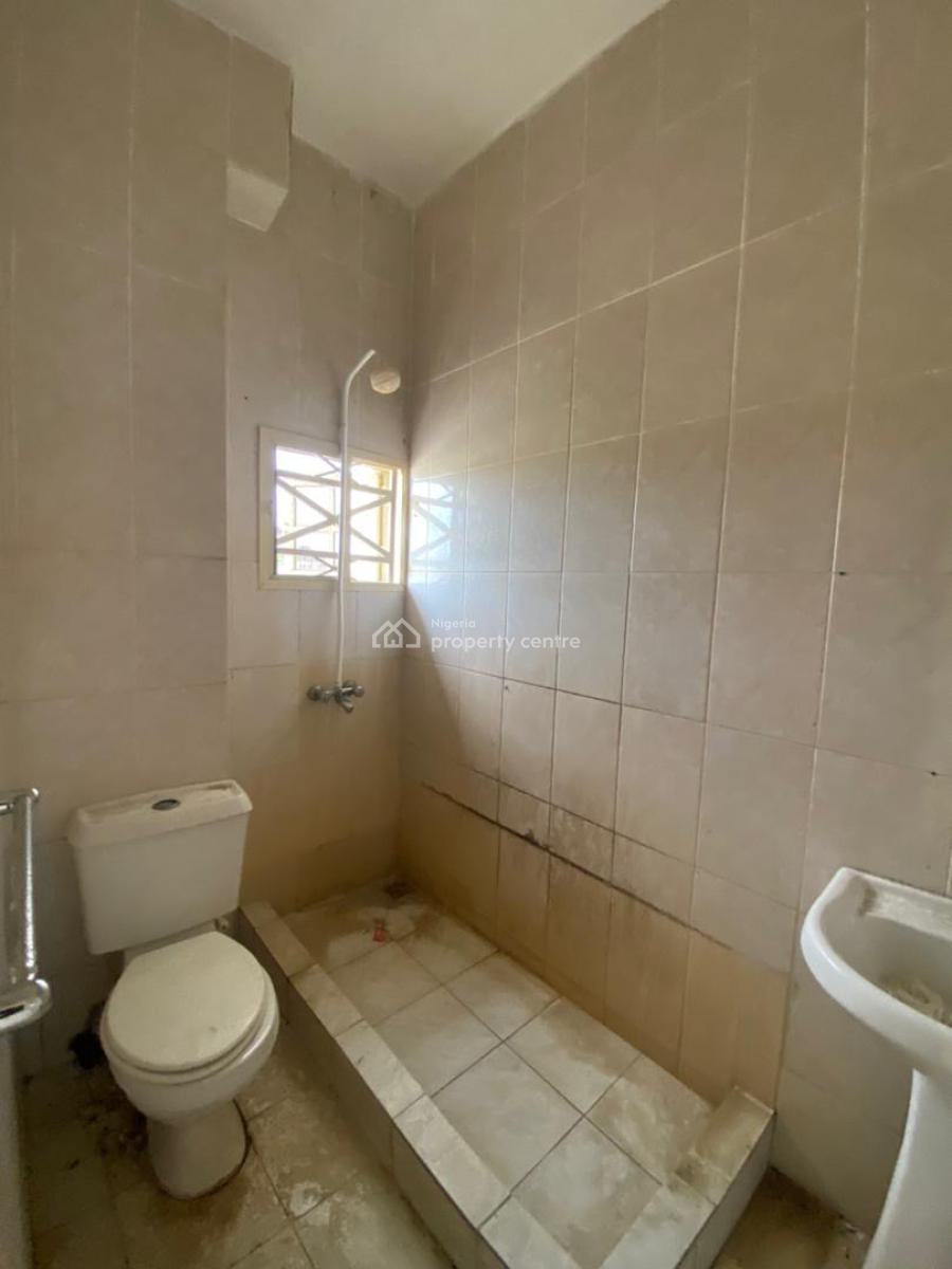 3 Bedrooms Flat and Parlour, Ogombo, Ajah, Lagos, Flat / Apartment for Rent