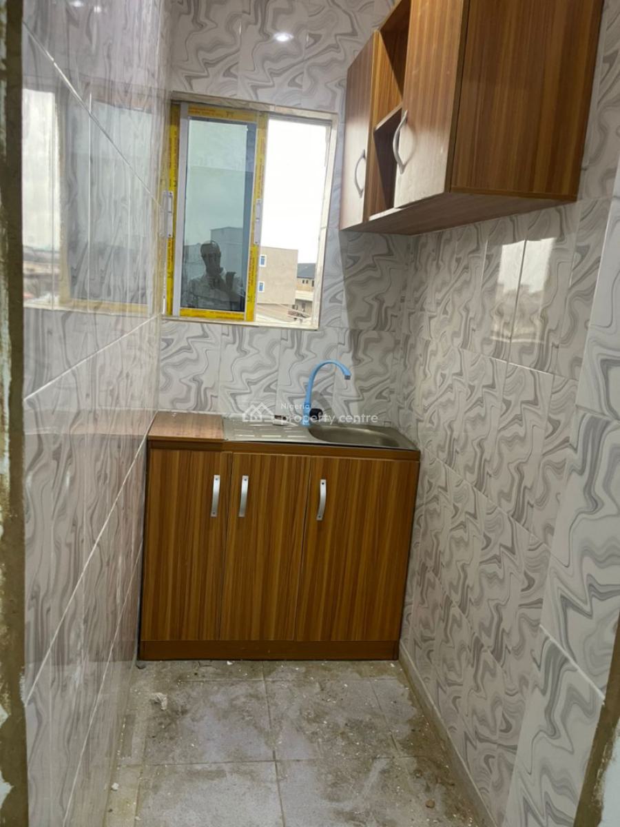 Standard and Executive Mini Flat, Shomolu, Lagos, Mini Flat (room and Parlour) for Rent