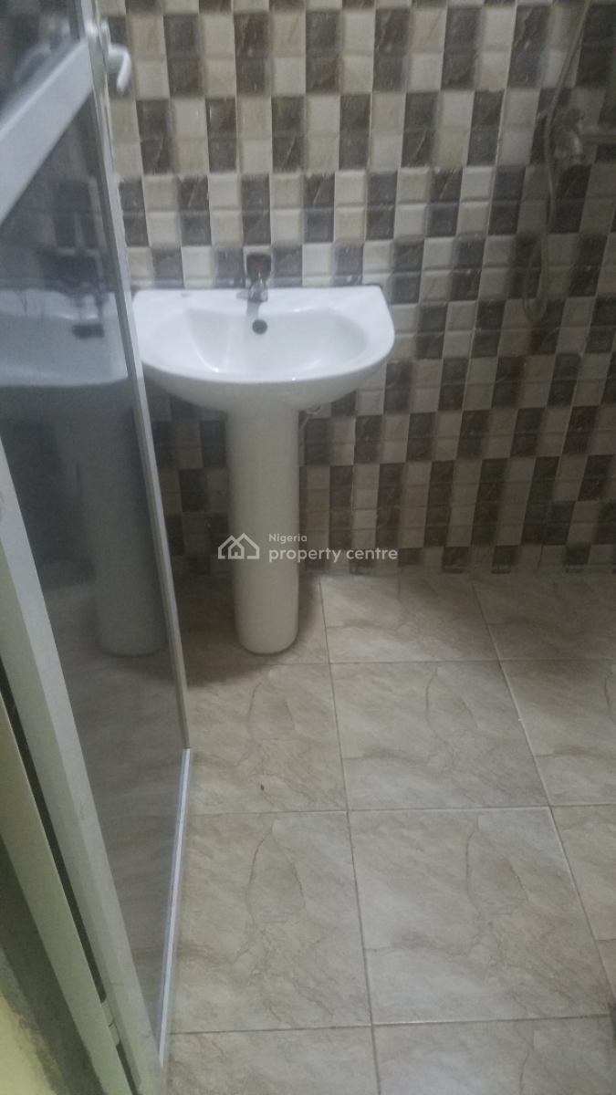 2 Bedroom Esuite Video Available, Remlek Badore Road, Ajah, Lagos, Flat / Apartment for Rent