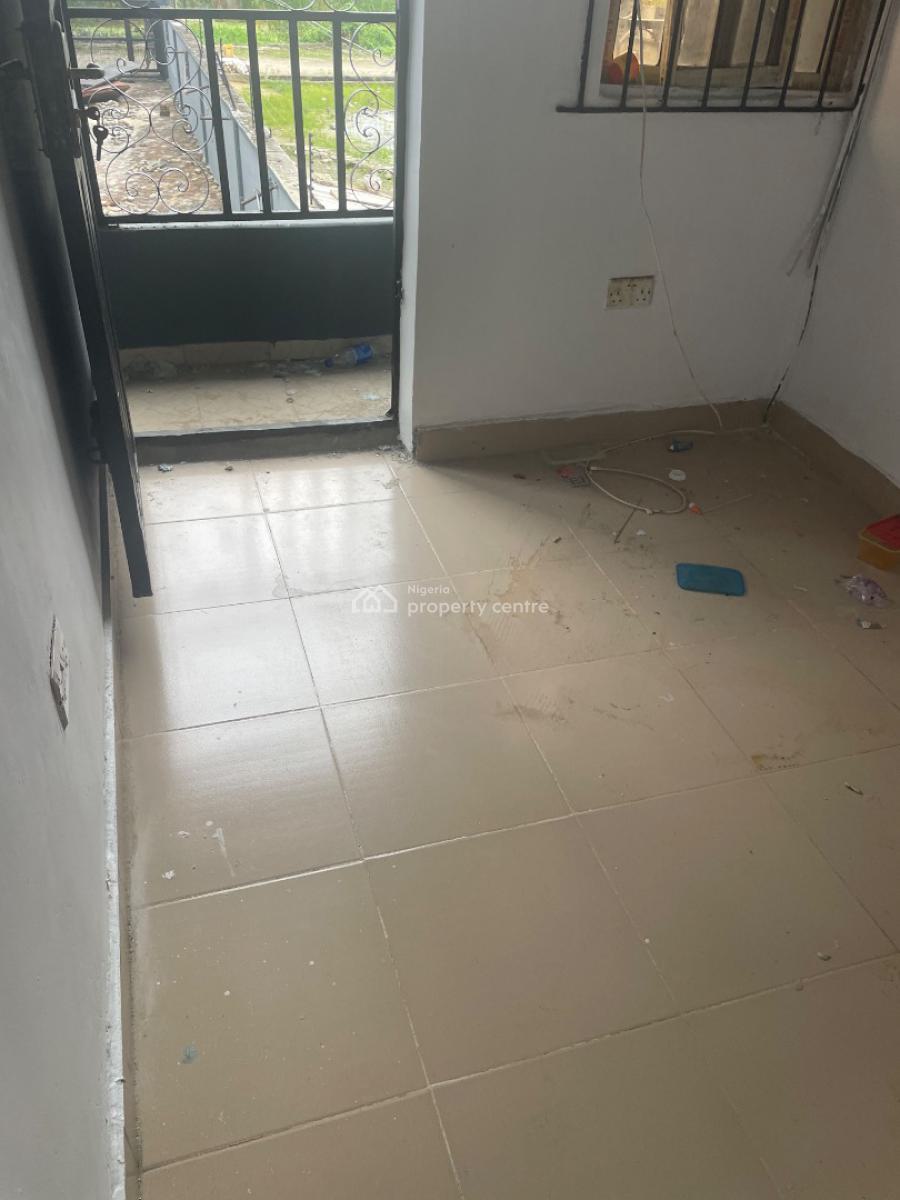 Beautiful Selfcon Personal Staircase Upstairs and Balcony, Ado Road, Ado, Ajah, Lagos, Self Contain (single Rooms) for Rent