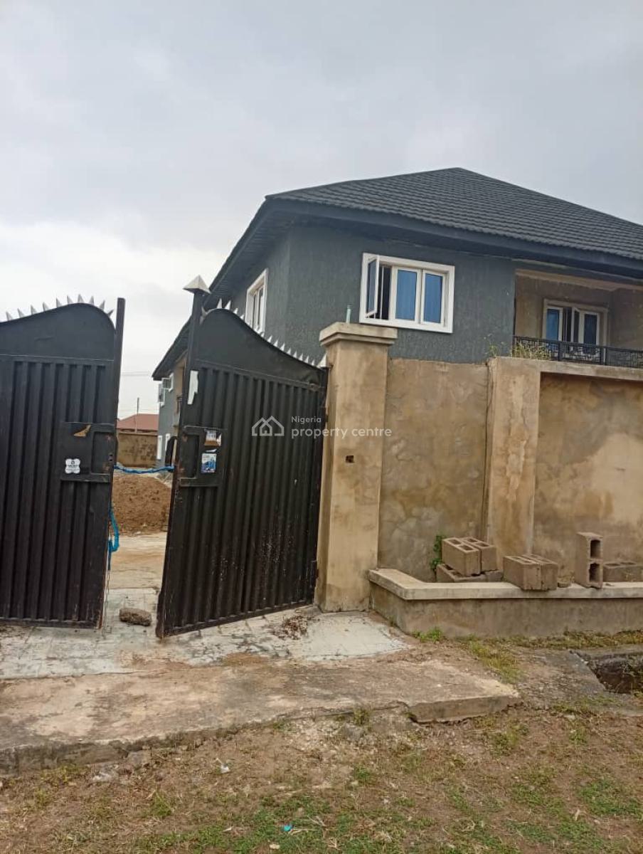 Luxury 3 Bedroom Flat with Sweet Modern Facilities, Kolapo Ishola Gra, Akobo, Ibadan, Oyo, Flat / Apartment for Rent