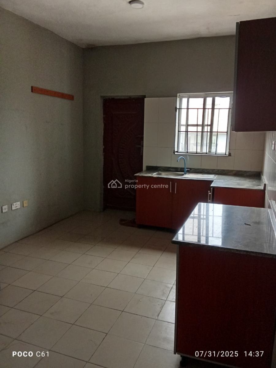 Spacious 3 Bedroom Flat Upstairs, Sangotedo, Ajah, Lagos, Flat / Apartment for Rent