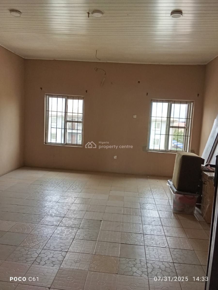 Spacious 3 Bedroom Flat Upstairs, Sangotedo, Ajah, Lagos, Flat / Apartment for Rent
